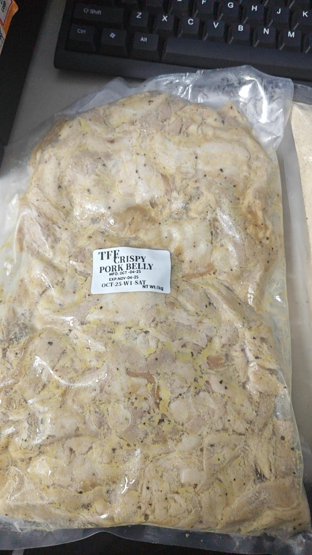 CT077 Garlic crispy pork belly（Liempo）(1kg/pack)  (CK)